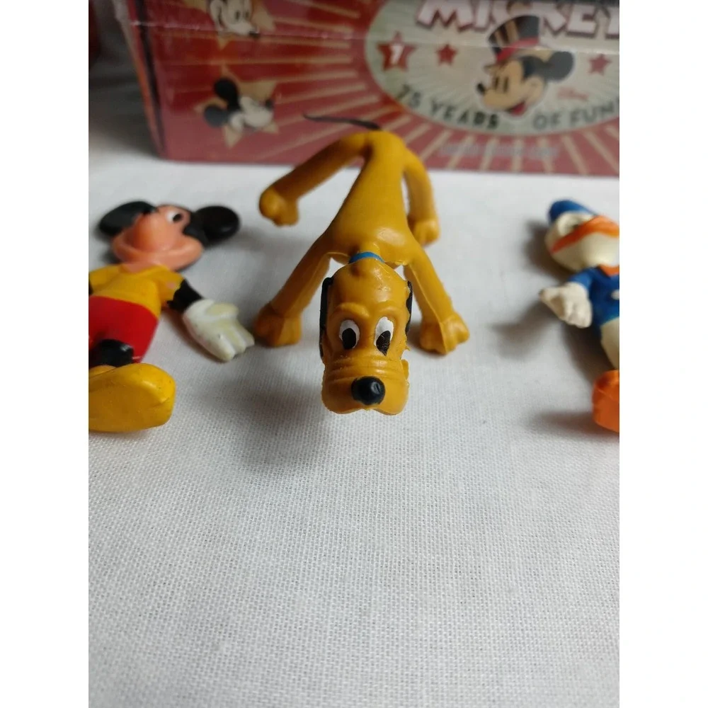 Vintage Walt Disney World Collector's Lot-75th Anniversary Cards-Bendy Figures‎